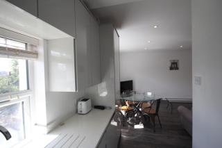 Isleworth Place - Apt D - 5