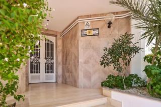 Spacious and refined apartment in Aouina - Tunisi - 1