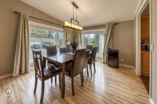 Spacious 3-Bedroom Trailer Home in Fernie - 6