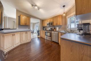 Spacious 3-Bedroom Trailer Home in Fernie - 3