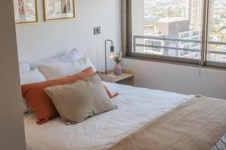Chic Urban Retreat Near Trendy Barrio Italia - 1