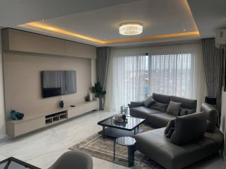 City Stay Two bedroom Apartment with Rooftop Pool - 7