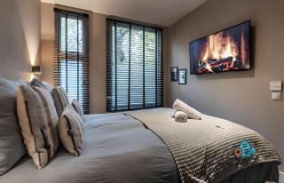 Near Centrum, 2 King Beds, WIFI and Great Value - 9