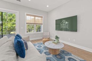 Sincerely Shem III- 7 min to beach and dtwn CHS - 2