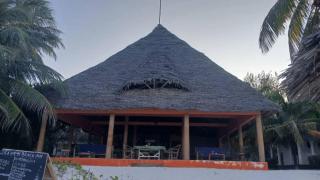 Beach Front Bungalow - 9