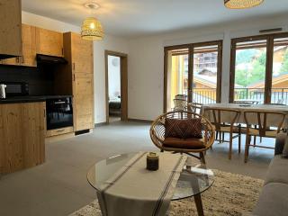 Bel appartement 3 pièces avec grande terrasse et garage à Pralognan-la-Vanoise - FR-1-464-251 - 2