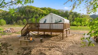 Glamping Tent/Red River Access/2 Queen Beds - 0