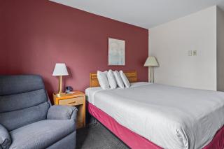 Wautoma Inn by OYO near Airport WI 73 - 1