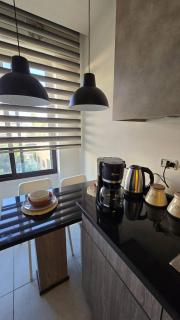 Luxury One Bed Room - Prime Location Near Malls - 8