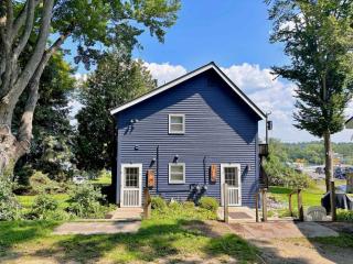 Cozy Main Level Torch Lake Stay with Private Entry & Fire Pit - 0