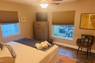 Gorgeous vacation home on the water with heated pool and sand! - 4