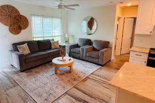 Beautiful home with large pool! Close to the beach! - 2