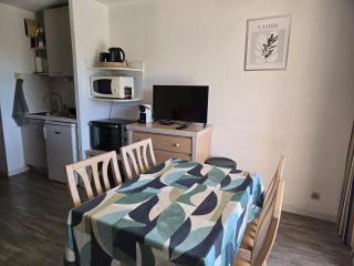 Holidays & Cures Apartment - 8