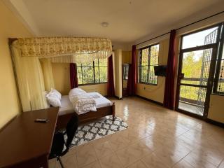 Plateau Hotel - 1