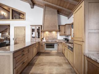 Chalet d'exception avec sauna et jacuzzi, accès direct aux pistes - FR-1-563-111 - 4
