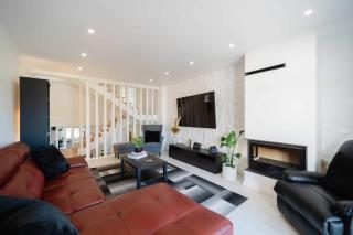 Elegant 3-bed family beach house with large pool area - 2