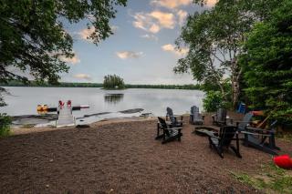 Rockshore Lakehouse - Luxury private waterfront - 1