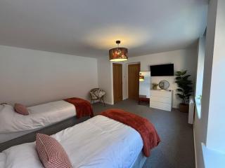 New City Centre 2 bed Apartment Flat 2 Onsite Parking inc - 3