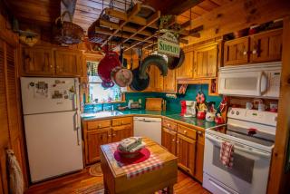 New River Access, Sleeps 9, Fire Pit, Dogs Welcome - 2