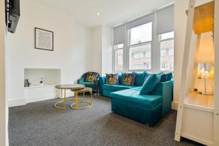Spacious 7 Bedroom Home with Parking, Perfect for Contractors & Families - 9