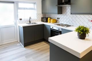 Spacious Apartment near Coventry Uni & Hospital - 5
