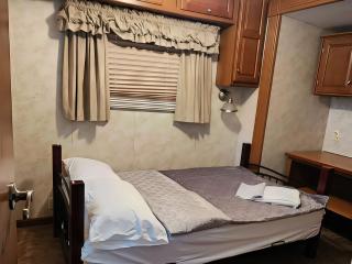 Lakefront RV Cottage in Parry Sound #3 - 3