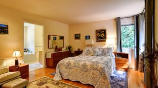 Riverside Bliss Cozy Beds, Fireplace and Gbit WiFi - 7