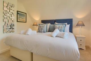 Cobblers Cottage - 1