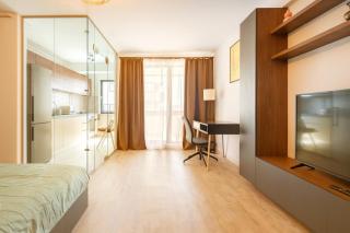 Central Riverside Studio 71 plus free parking - 2