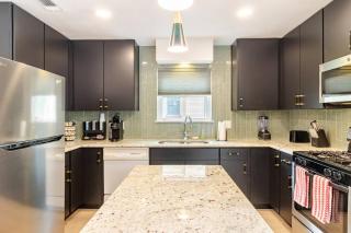 Newly updated, Pool, Hot Tub, Putt Putt, Game Room - 8
