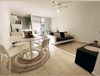 Cherry Top Cake Apartment - 6