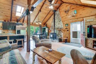 Woodsy Beaver Cove Cabin with Deck and Fire Pit! - 7