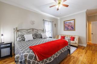 Bird House - Hot Tub, Large Yard, Horses Nearby - 9