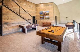 West Cabin- Yellowstone Family Retreat- Sled Hill - 7