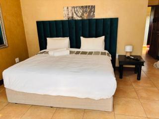 Euphoria Self Catering Home - 9