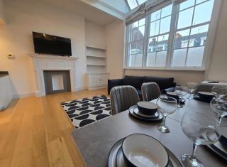 Knightsbridge 2BD Cozy Apart - 0