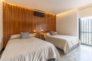 Zielo 1Bdrm 1bath fits 6 AC Rooftop views - 8