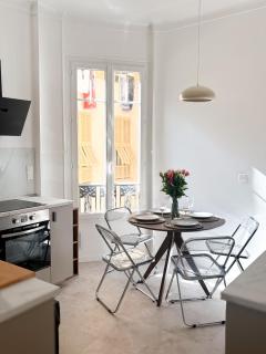 Nice Center - Spacious Luxury Apartment with Air Conditioning - 7