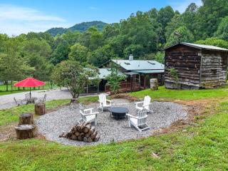 Dogwood Cabin - 0