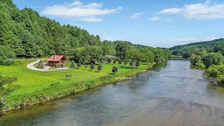 Cabin on New River, Fire Pit, Dogs OK, Hot Tub with VIEWS - Sleeps 10 - 0