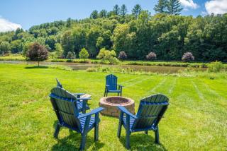Cabin on New River, Fire Pit, Dogs OK, Hot Tub with VIEWS - Sleeps 10 - 9