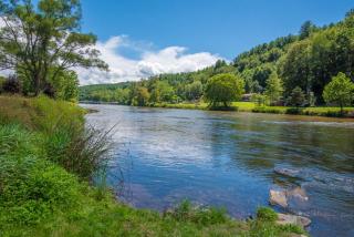 Cabin on New River, Fire Pit, Dogs OK, Hot Tub with VIEWS - Sleeps 10 - 3