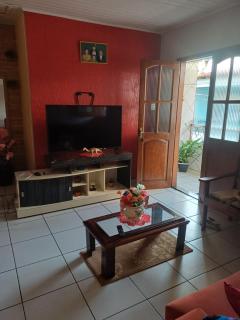 Casa bem localizada - 9