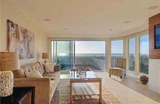 Three Bedroom Beachfront Apartment in San Diego - 0