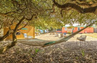 K2118 Oh So Sandy! Historic Oceanside Flat Top! Steps from Beach, Short Stays Welcomed! - 7