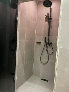 Primes Apartment stylish fully furnished studio apartment offers a comfortable and versatile space for singles and couples and family to relax an unwind - 4