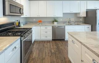 Four Bedroom Condo in North Hollywood - 1