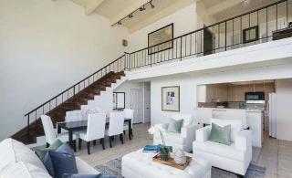 Two Bedroom Townhouse with Canal Views in Marina D - 6