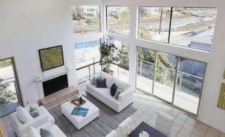 Two Bedroom Townhouse with Canal Views in Marina D - 9