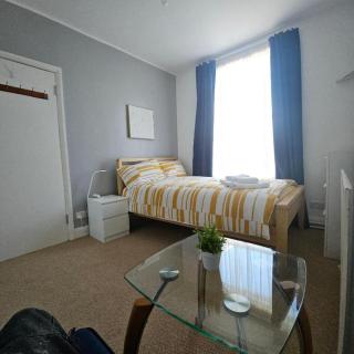 Central London Stay for 3 - 2